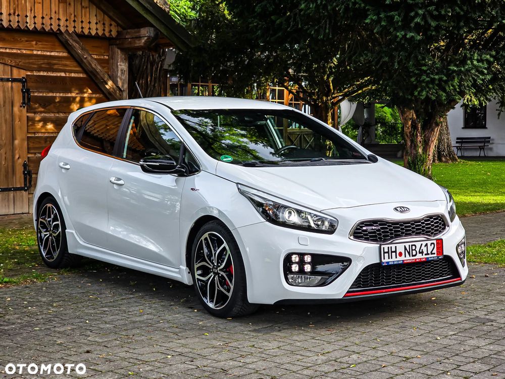 Kia Ceed - 8
