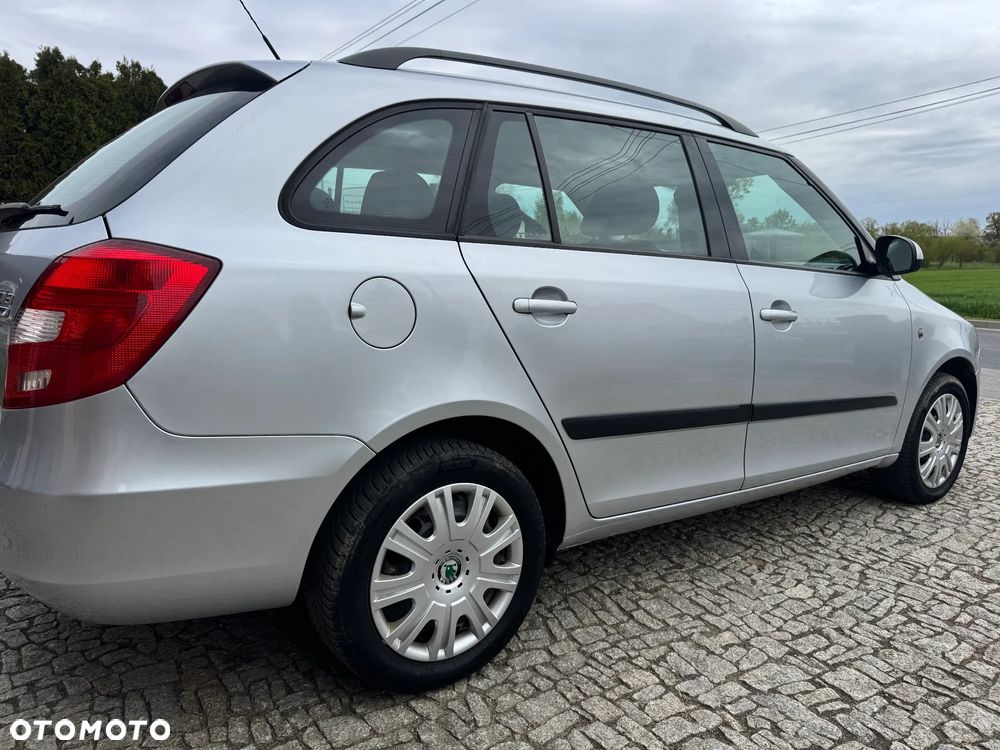 Skoda Fabia 1.4 16V Ambiente - 12