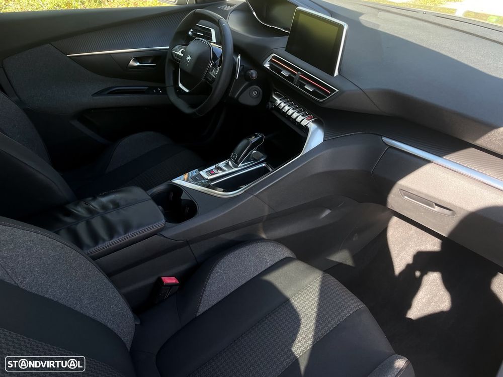Peugeot 5008 1.5 BlueHDi Allure EAT8 - 6