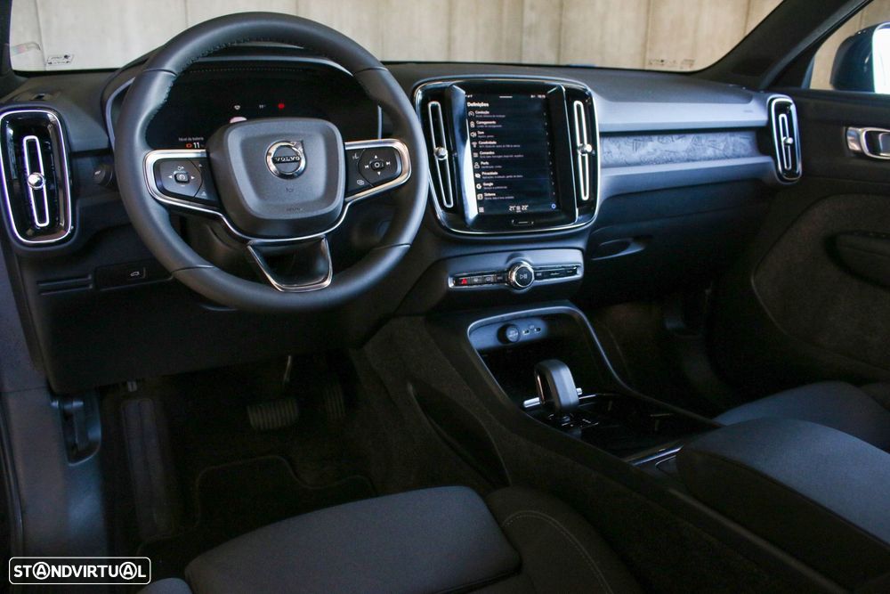 Volvo XC 40 Recharge Core - 24