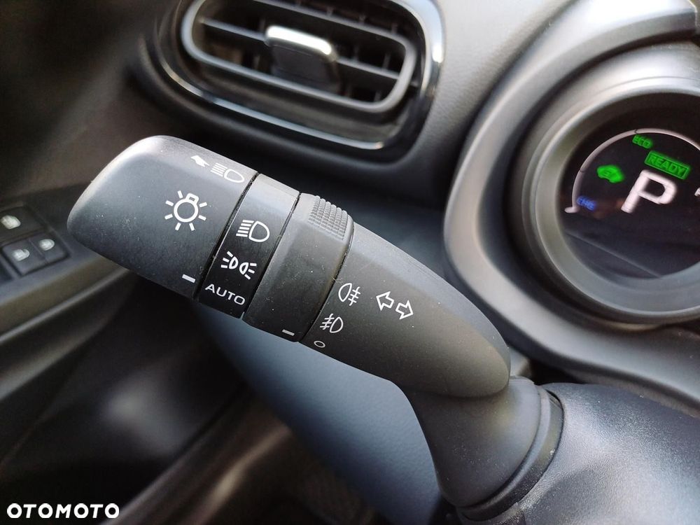 Toyota Yaris Hybrid 1.5 Comfort - 19