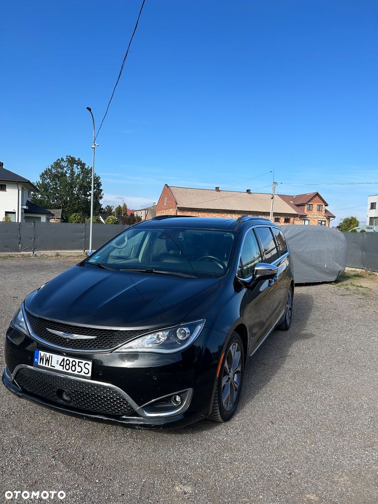 Chrysler Pacifica - 9
