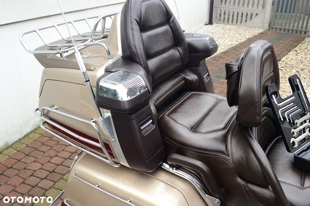 Honda GL - 24