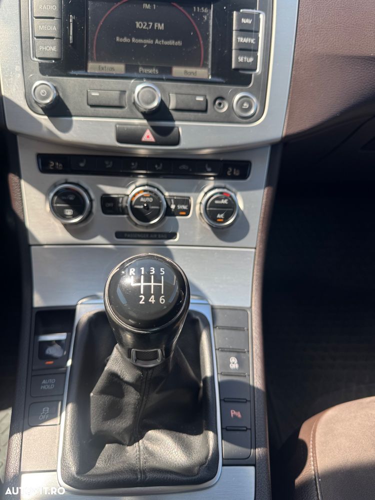 Volkswagen Passat 2.0 TDI 4Motion BlueMotion Technology Comfortline - 7