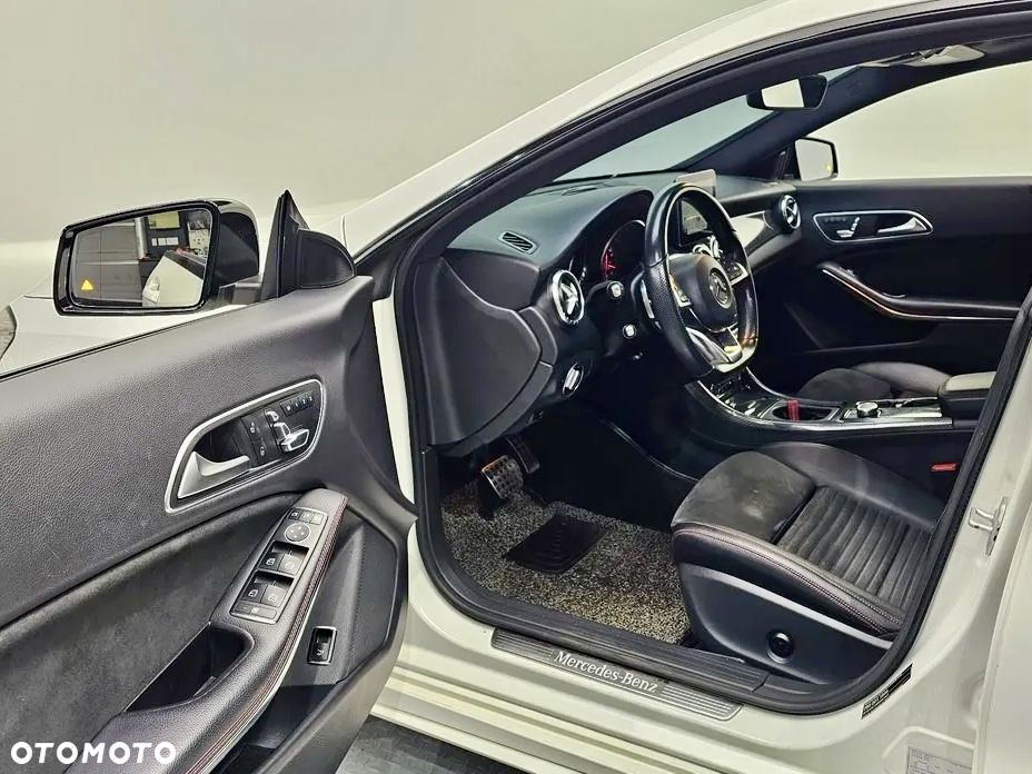 Mercedes-Benz CLA - 6