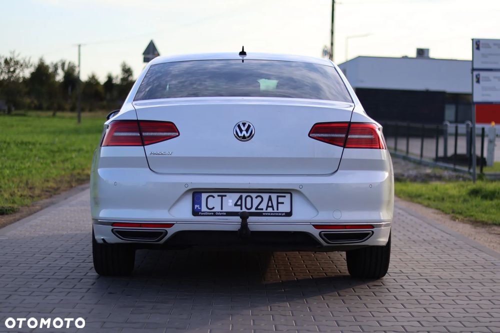 Volkswagen Passat 2.0 TDI SCR Comfortline DSG - 26