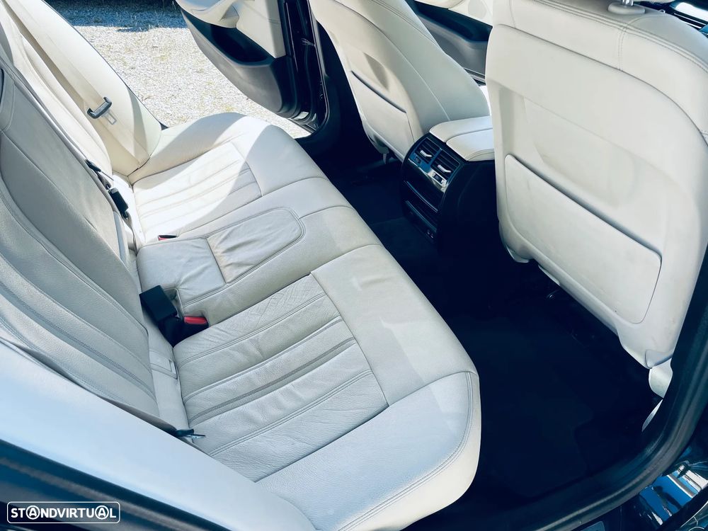BMW 530 - 16