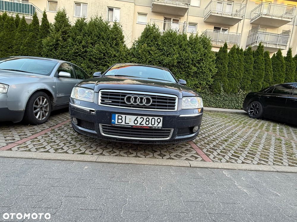 Audi A8 - 1