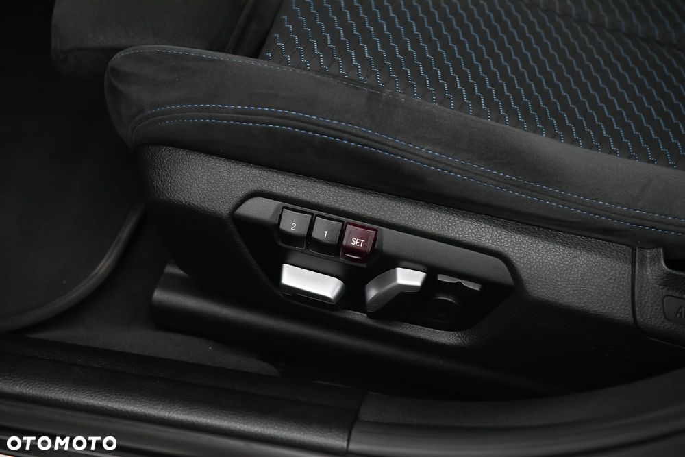 BMW Seria 3 320d xDrive Edition M Sport Shadow - 20