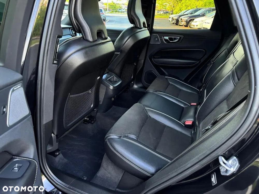 Volvo XC 60 T6 AWD R-Design - 14