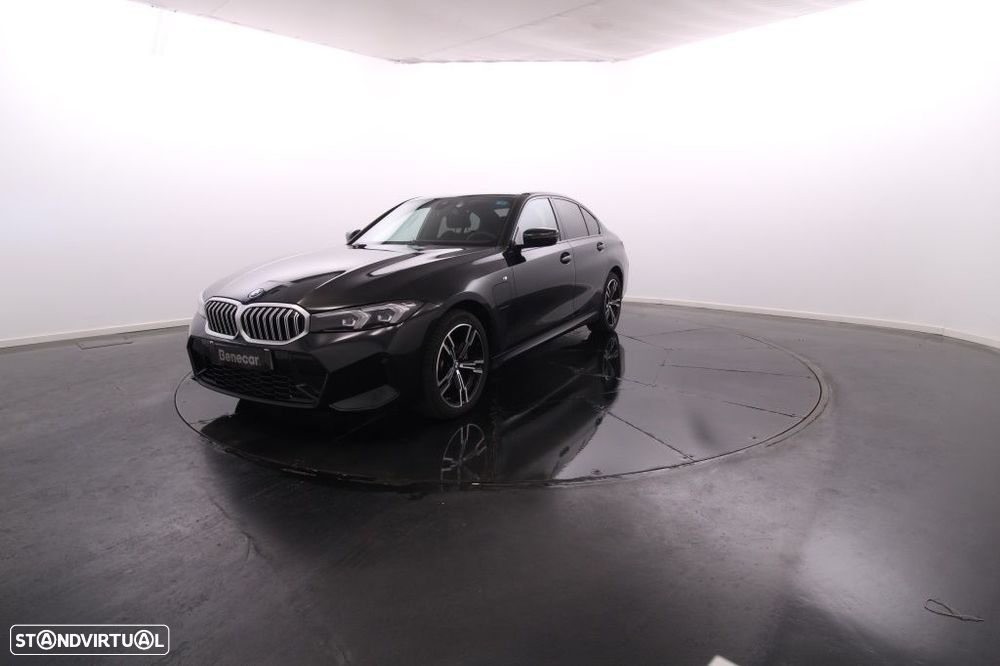 BMW 330 e Pack Desportivo M Auto - 14
