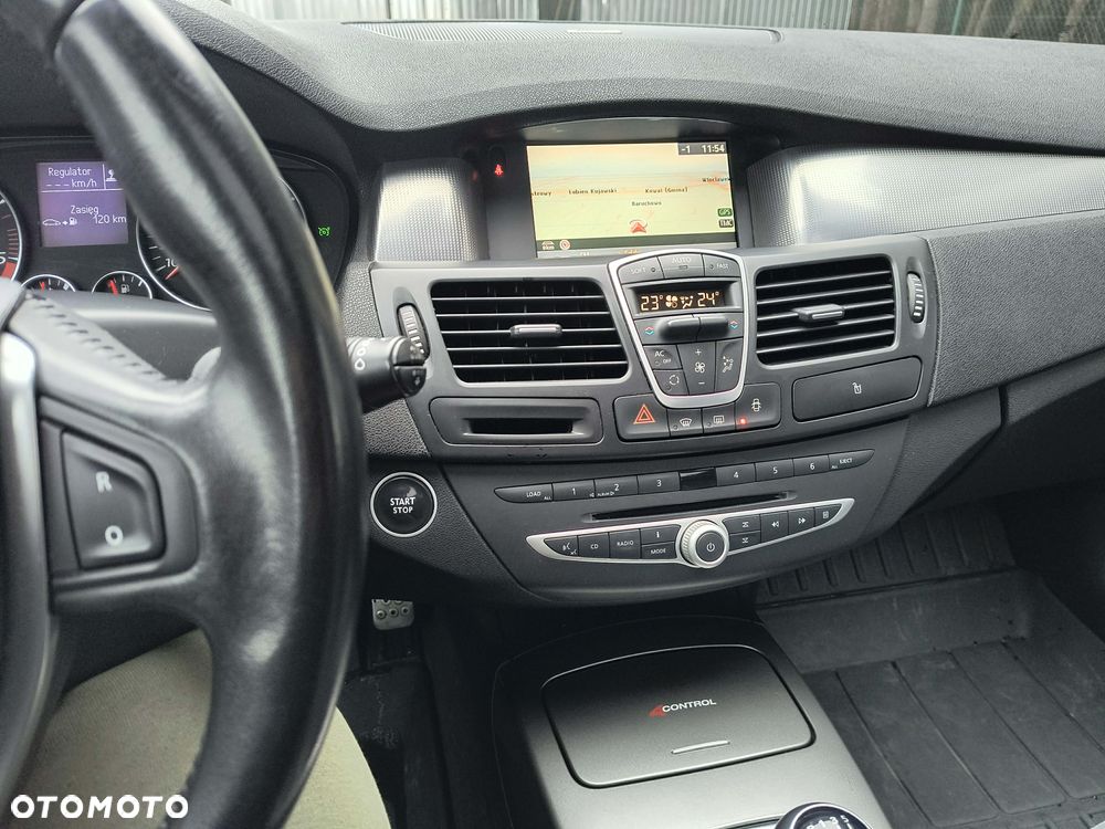 Renault Laguna dCi 180 FAP Initiale - 16