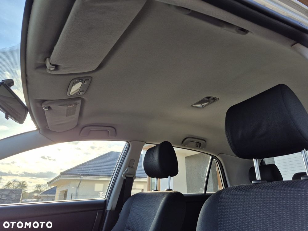 Toyota Corolla 1.6 VVT-i Terra - 13