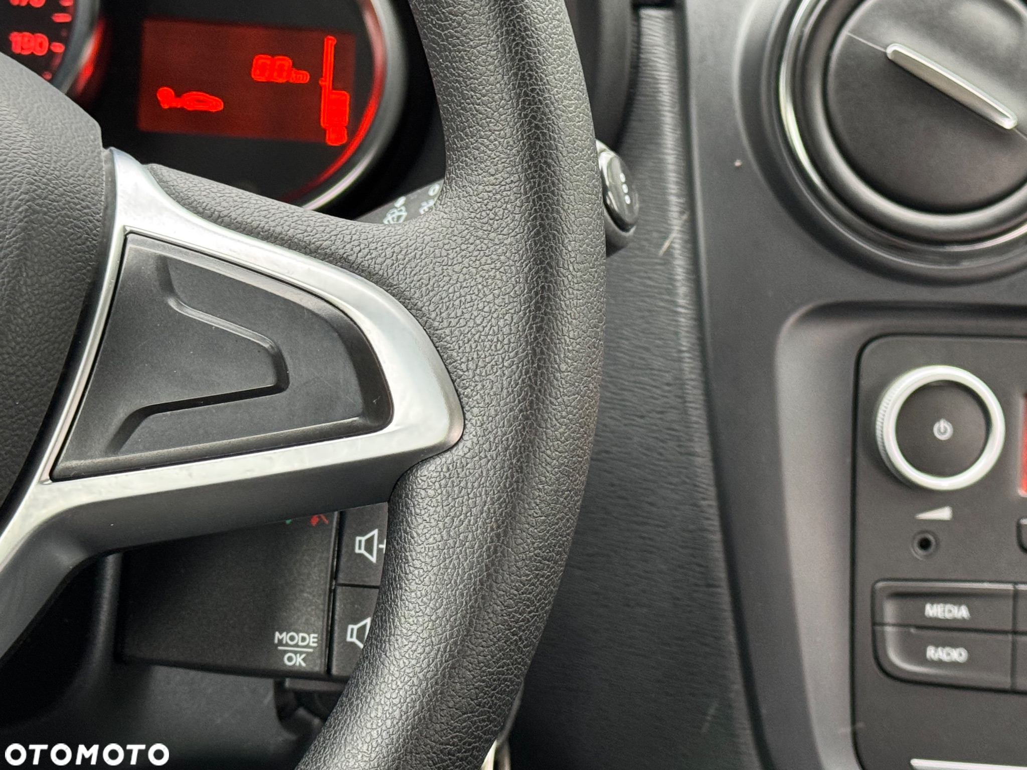 Dacia Lodgy TCe 100 GPF Start - 25