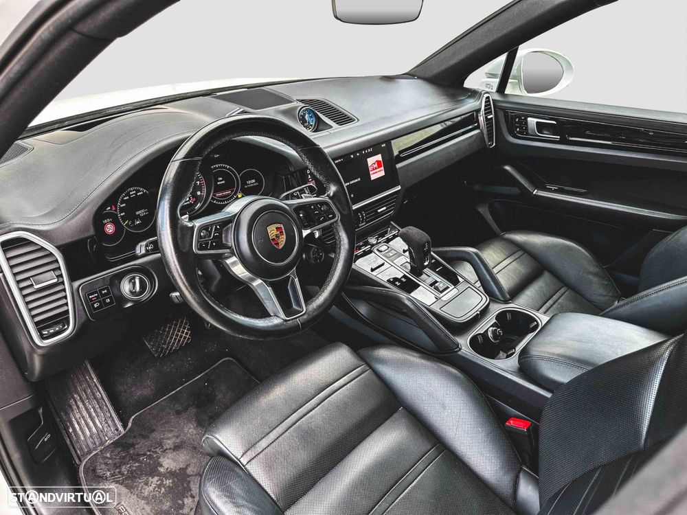 Porsche Cayenne Coupé E-Hybrid - 8