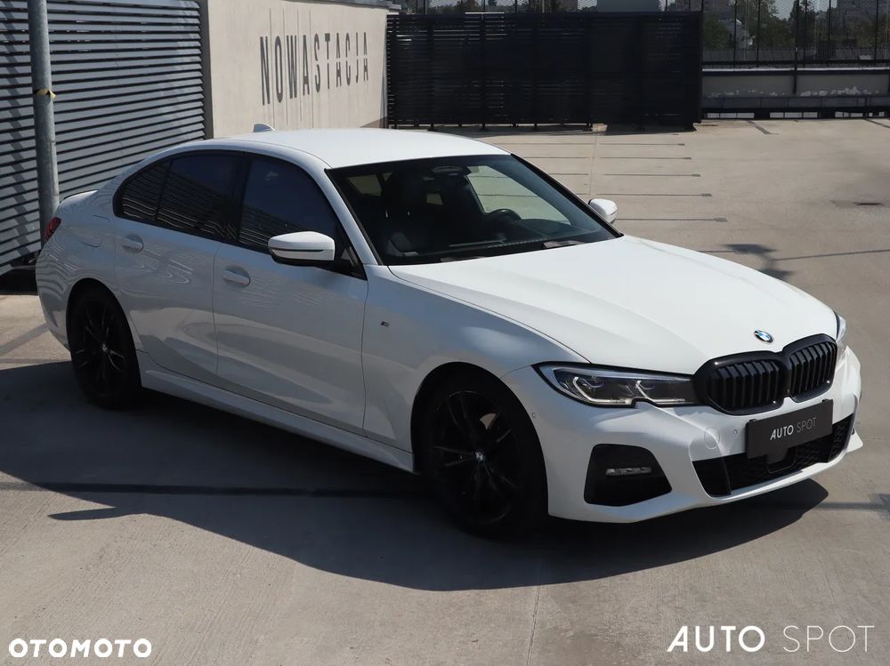 BMW Seria 3 320d xDrive M Sport - 10