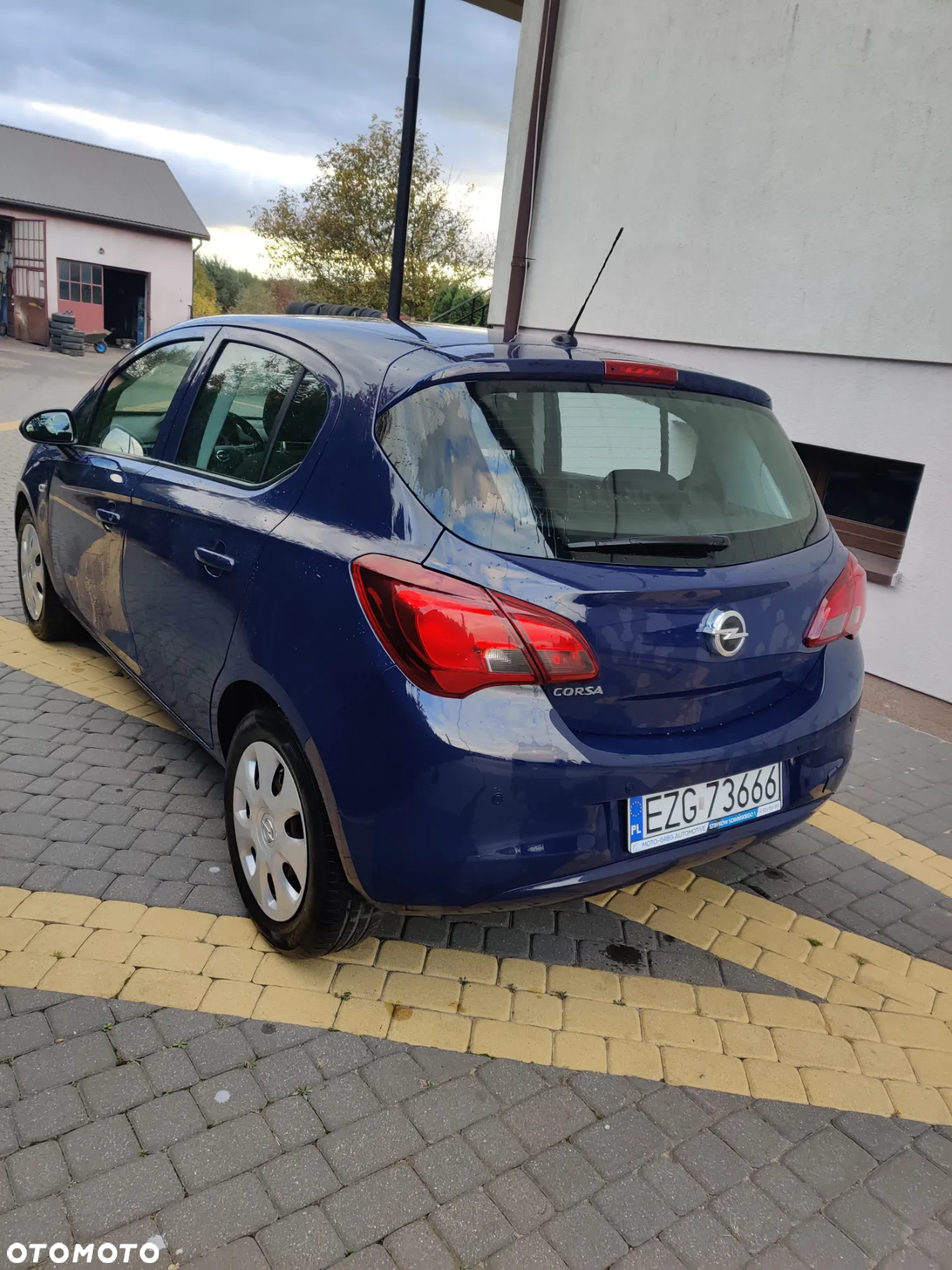 Opel Corsa 1.4 Cosmo - 4