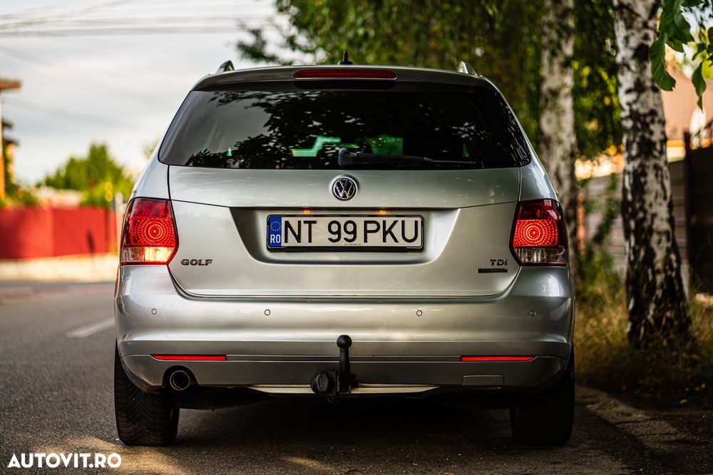 Volkswagen Golf 1.6 TDI DPF BlueMotion - 17