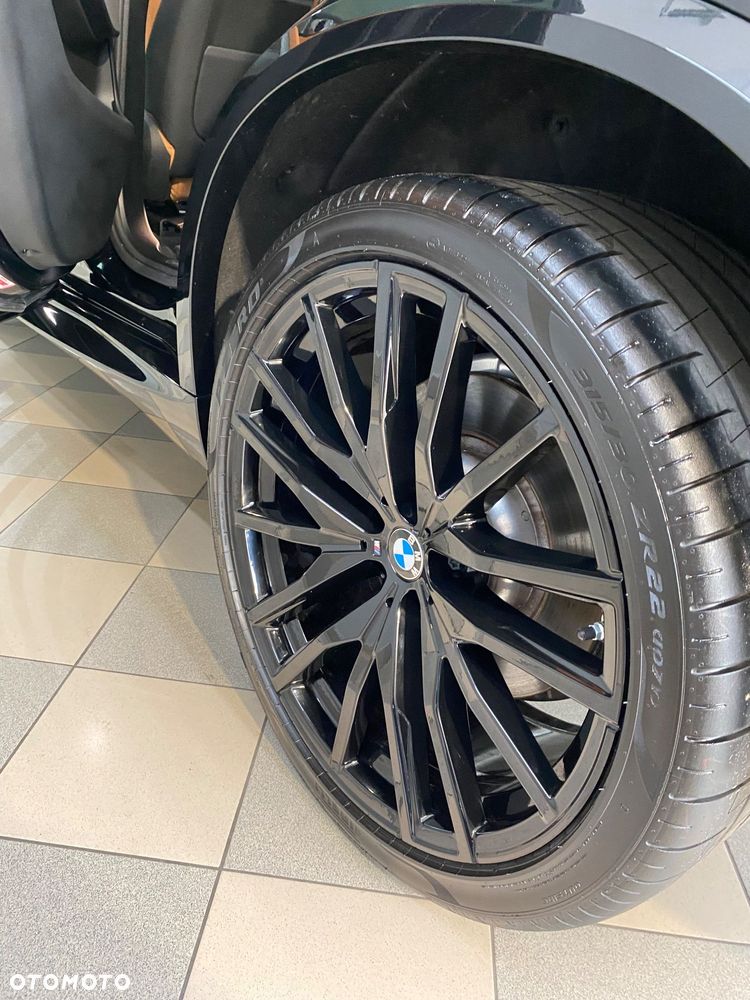 BMW X5 M M50i - 15