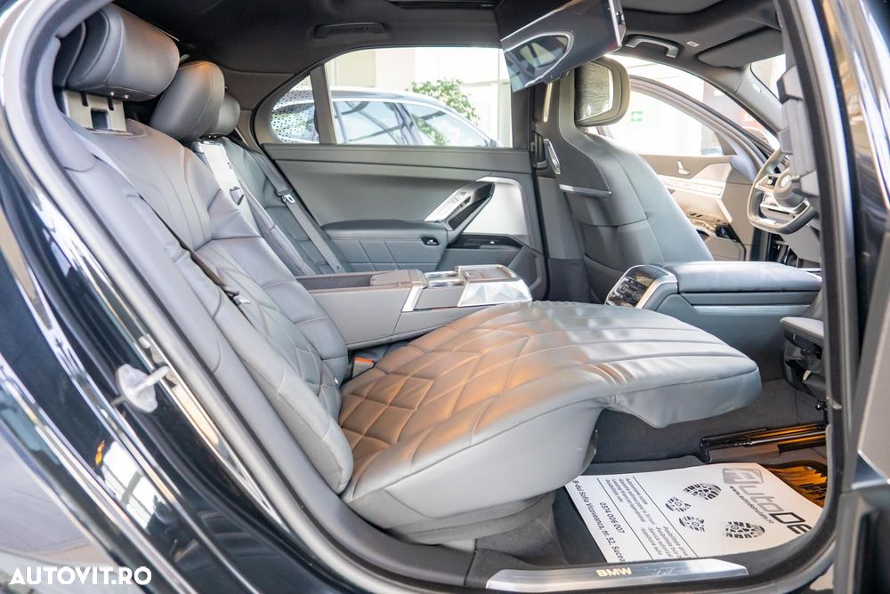 BMW Seria 7 - 27