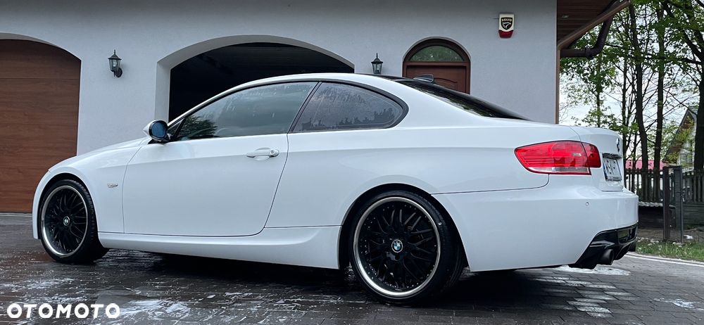 BMW Seria 3 335i Coupe - 3