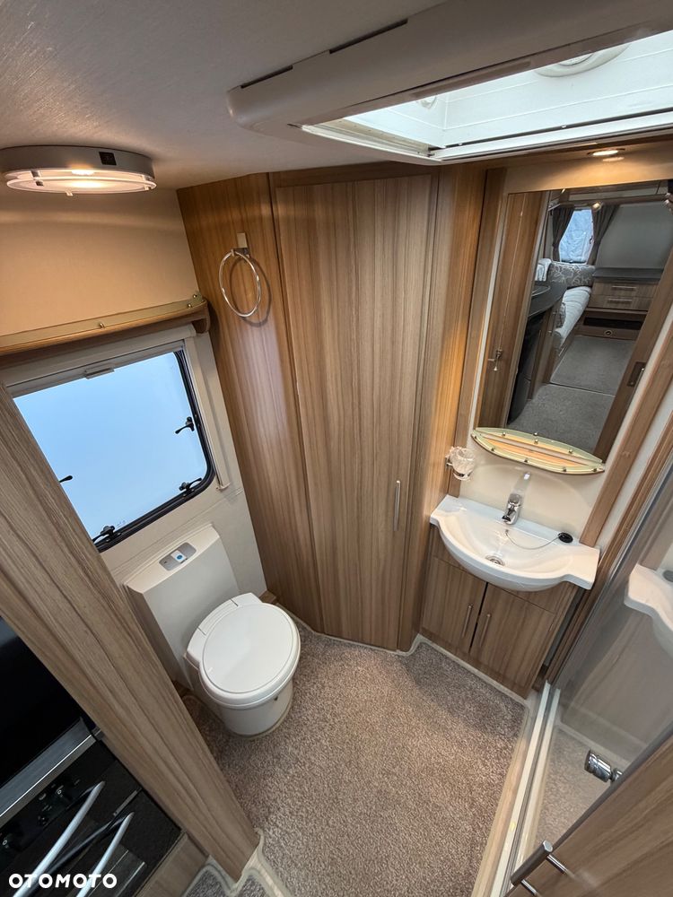 Lunar Quasar 462 - 38