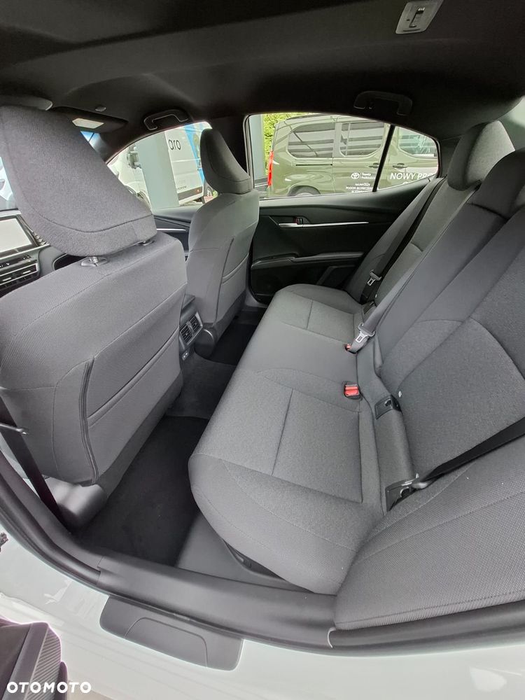 Toyota Camry 2.5 Hybrid Comfort CVT - 16