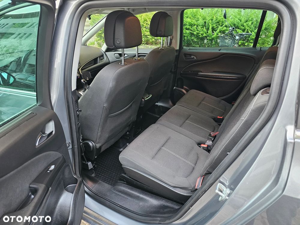 Opel Zafira - 12