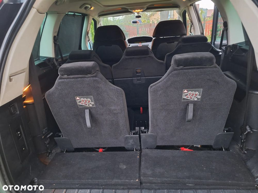 Citroën C4 Picasso - 10