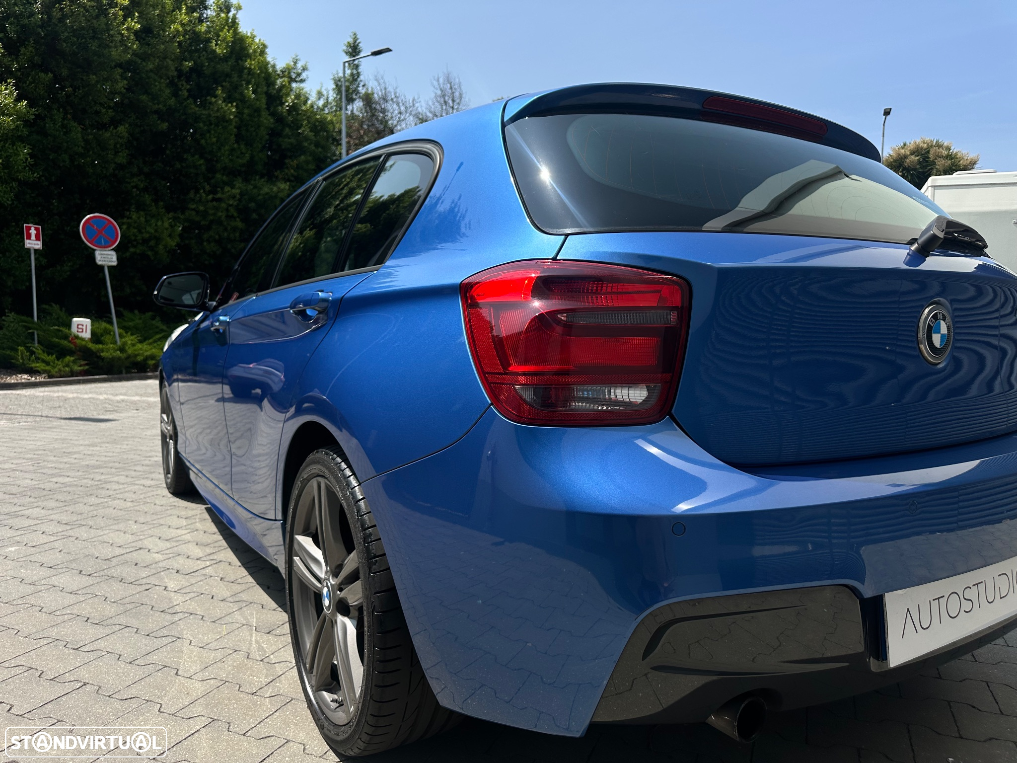 BMW 118 i Pack M - 11