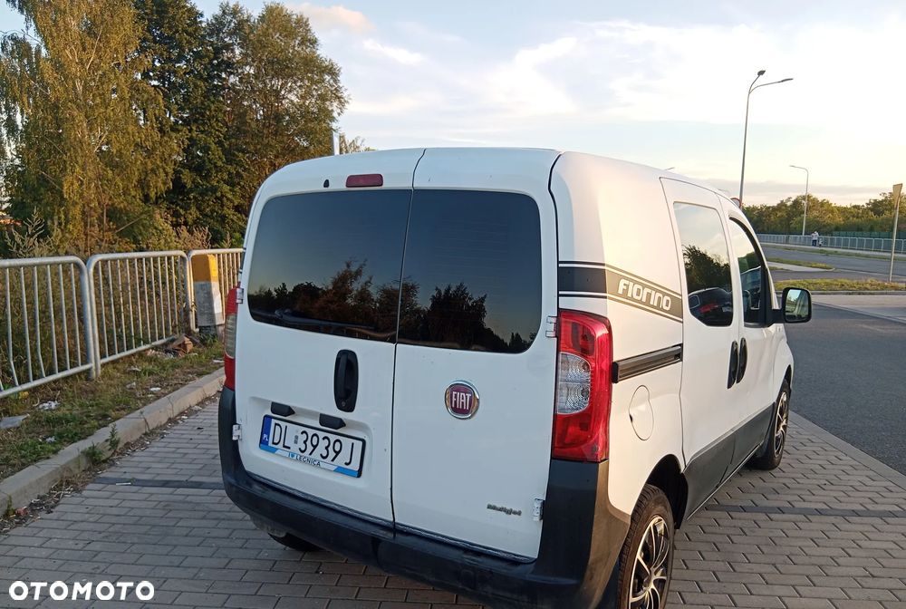 Fiat Fiorino Kombi Adventure - 3