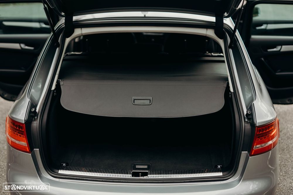 Audi A4 Avant 2.0 TDI Advance - 31