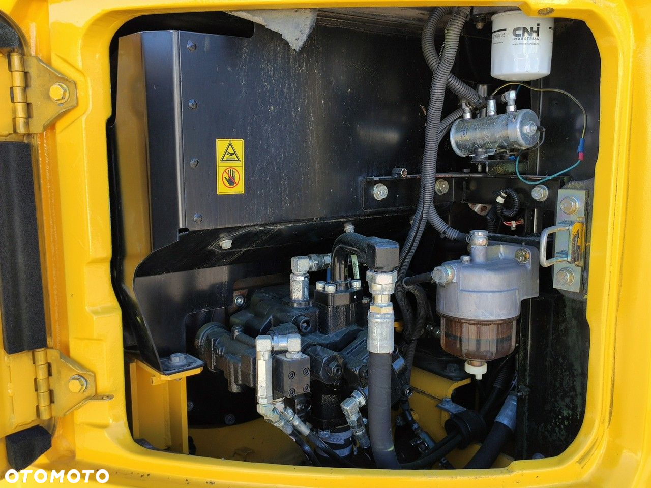 New Holland E90B SR -2 Gąsienicowa 10ton - 14