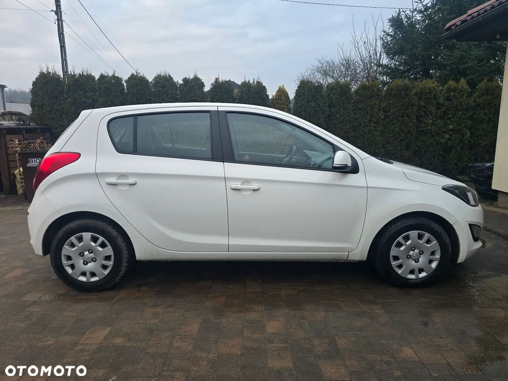 Hyundai i20 - 11