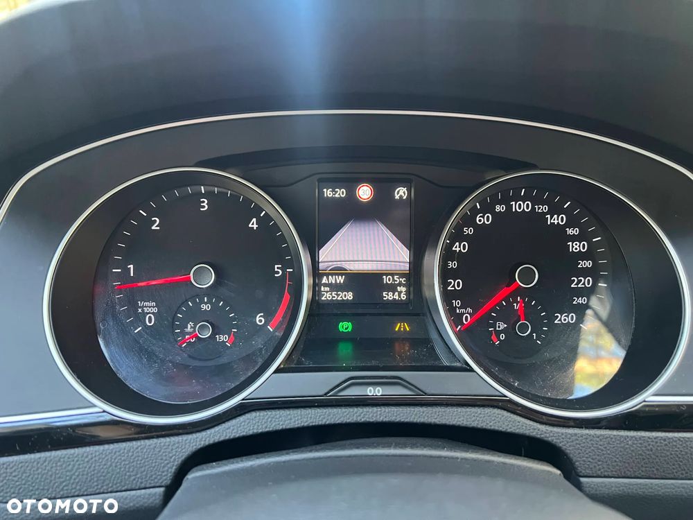 Volkswagen Passat 2.0 TDI SCR DSG Highline - 16