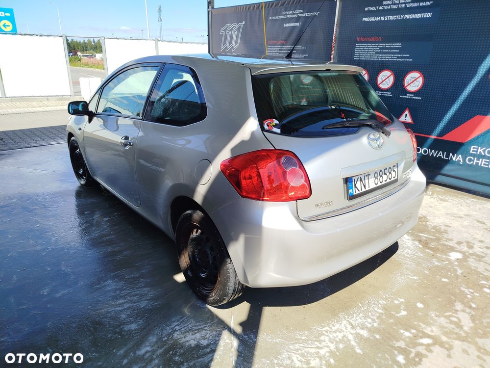 Toyota Auris - 4