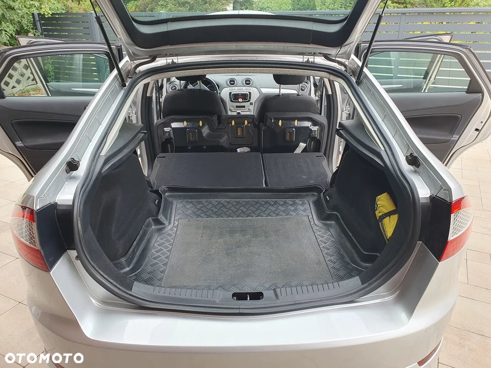Ford Mondeo 1.8 TDCi Ambiente - 21