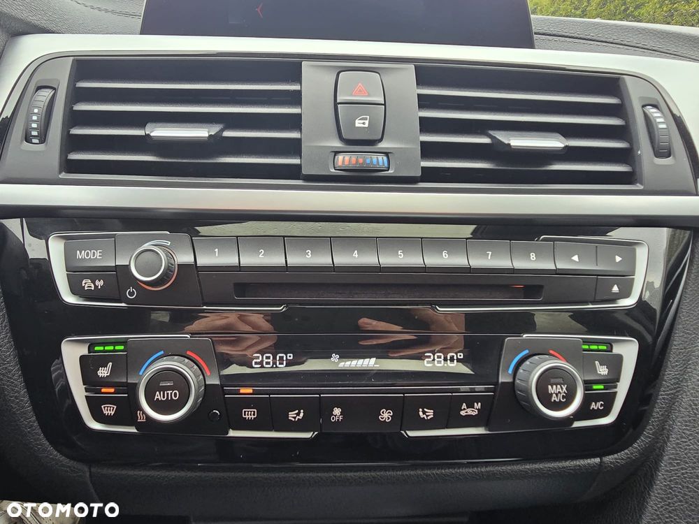 BMW Seria 3 320d xDrive Sport Line Shadow - 22