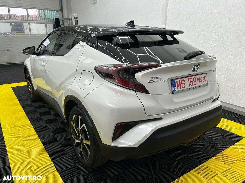 Toyota C-HR Hybrid Style Selection - 3