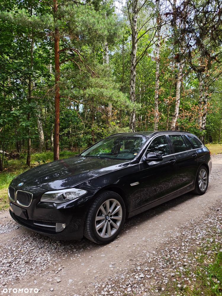 BMW Seria 5 525d xDrive Luxury Line - 1