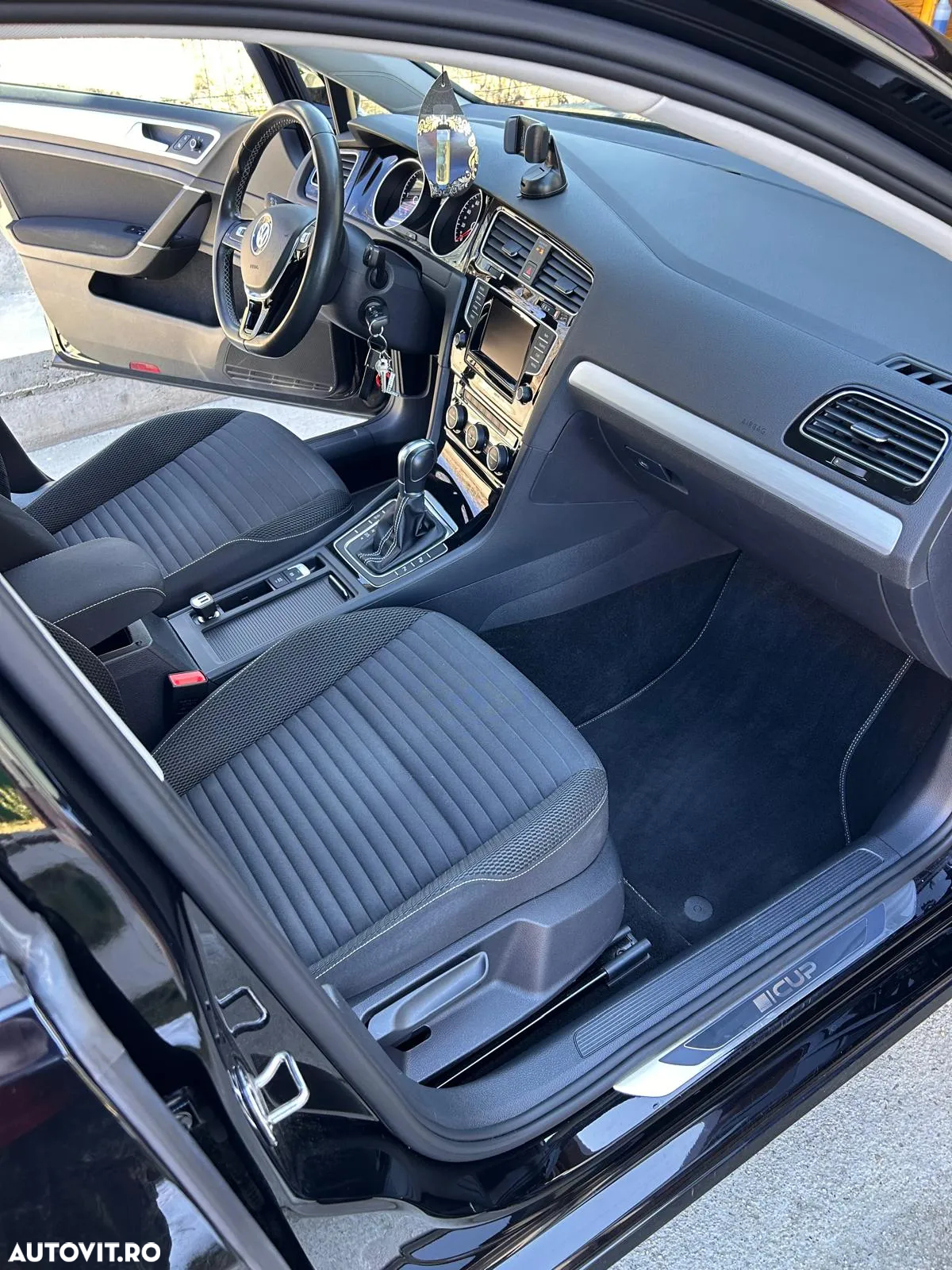 Volkswagen Golf 1.6 TDI BlueMotion Technology DSG Comfortline - 10