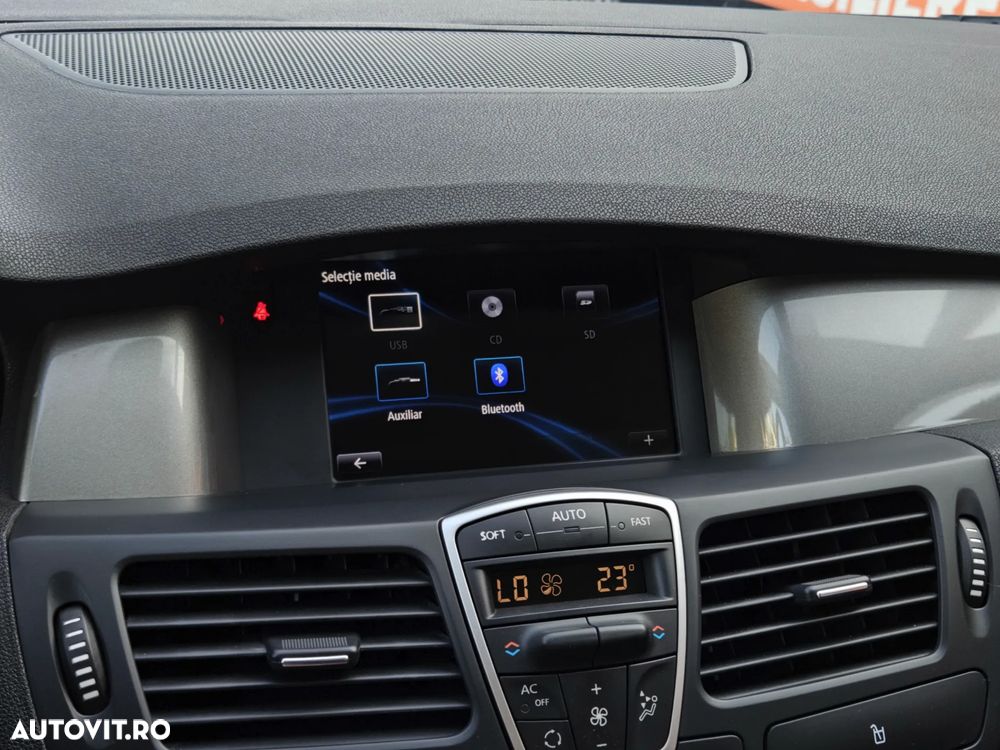 Renault Laguna dCi 110 FAP Dynamique - 26