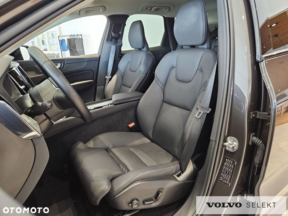 Volvo XC 60 - 21