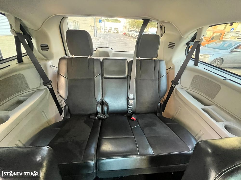 Lancia Voyager 2.8 CRD S - 15