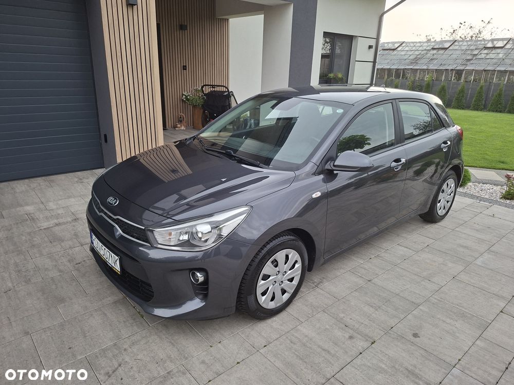 Kia Rio - 4