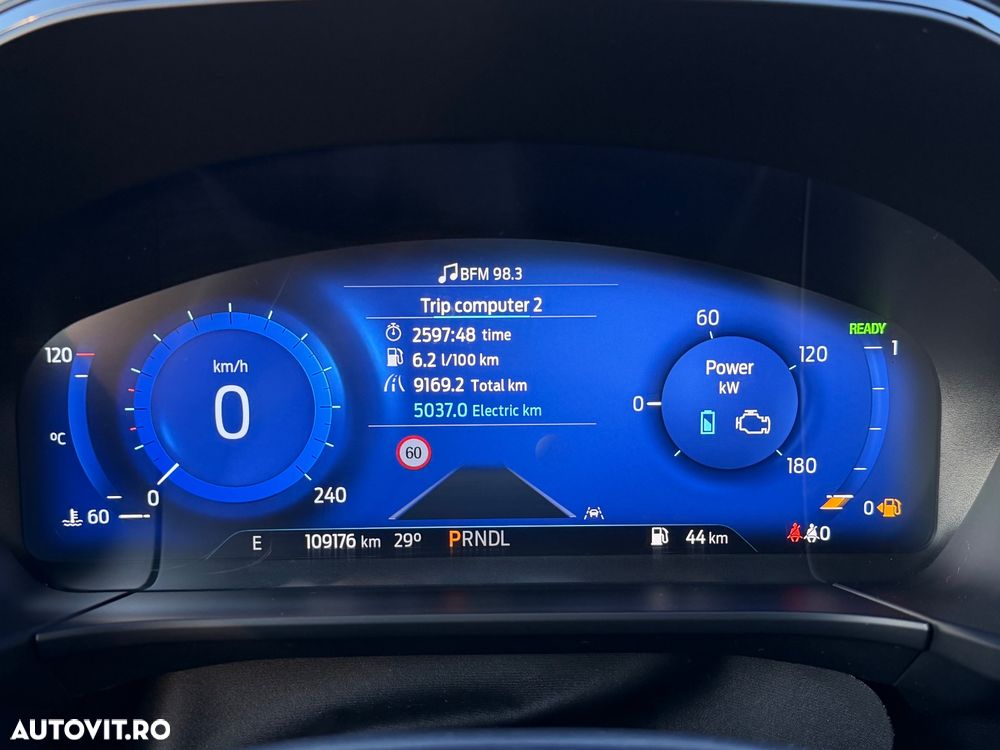 Ford Kuga 2.5 Duratec FHEV FWD ST Line X - 9
