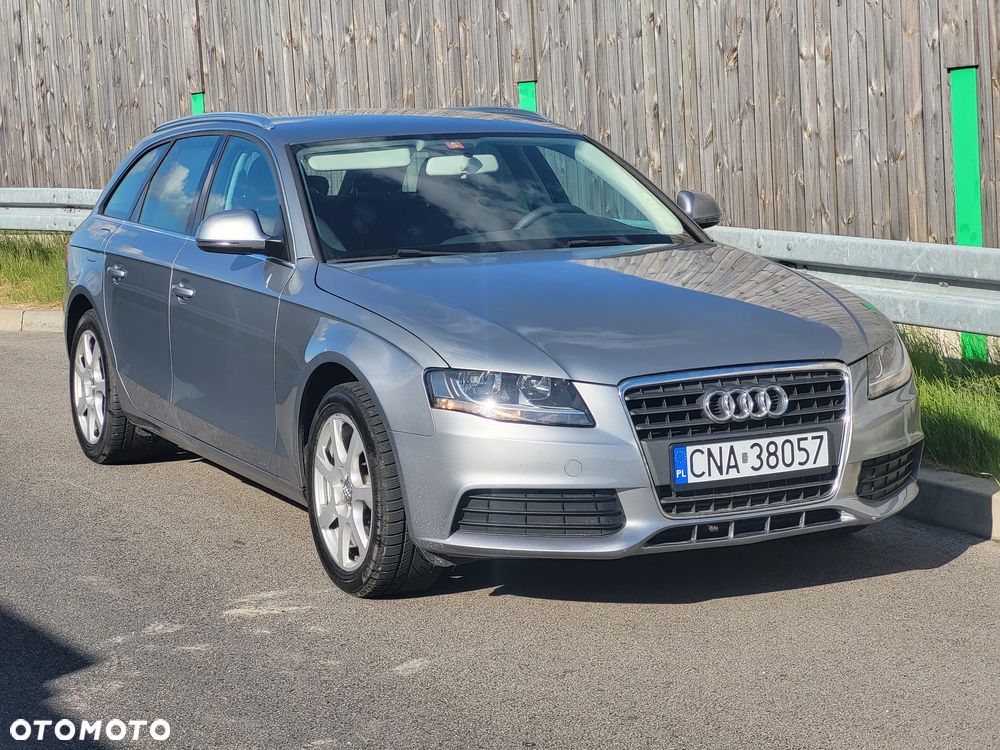 Audi A4 Avant 2.0 TDI DPF Ambiente - 12