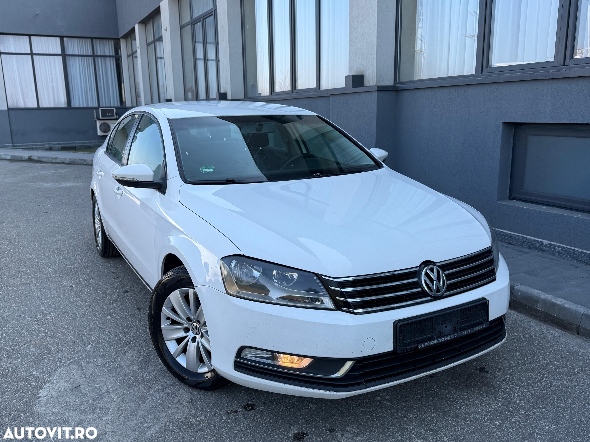Volkswagen Passat - 16