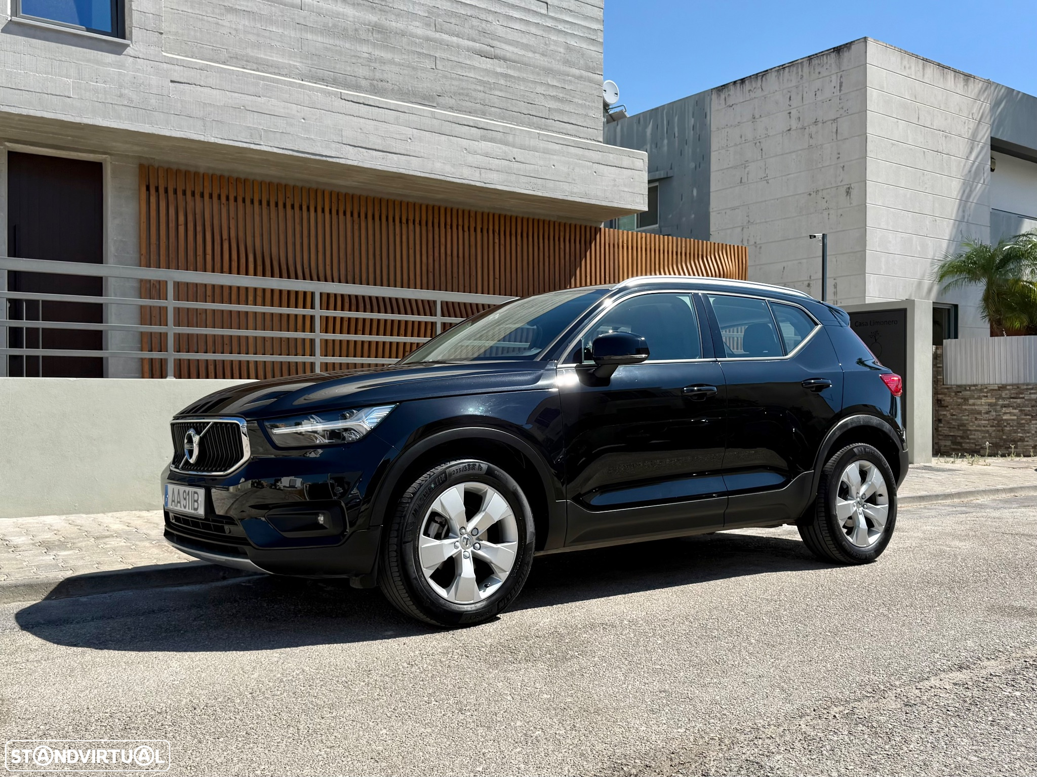 Volvo XC 40 2.0 D3 Momentum Plus - 3