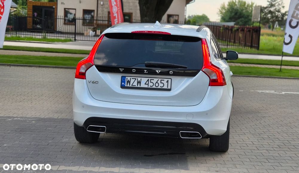 Volvo V60 D3 Momentum Core - 23